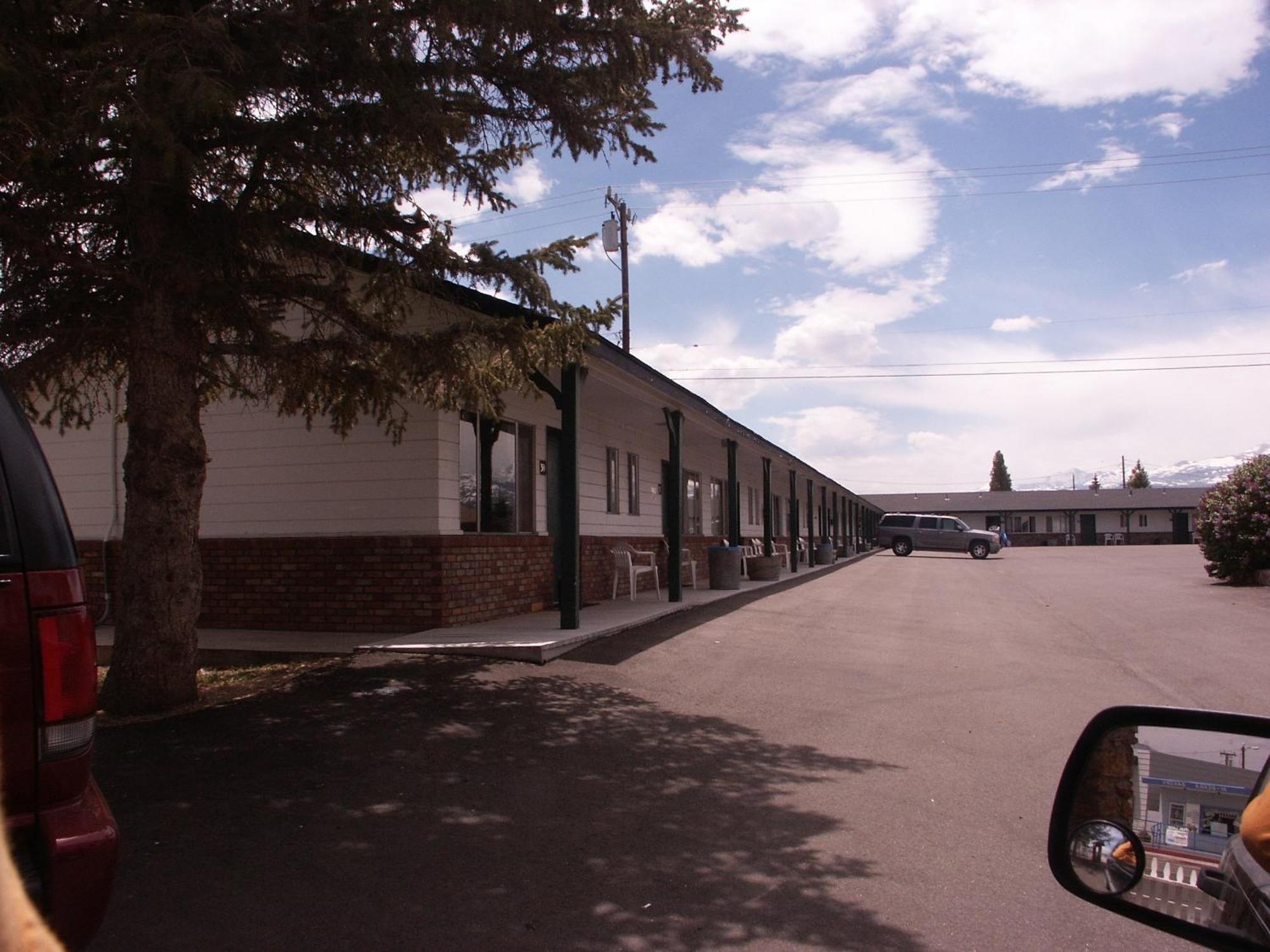 Bridgeport Inn Exterior photo