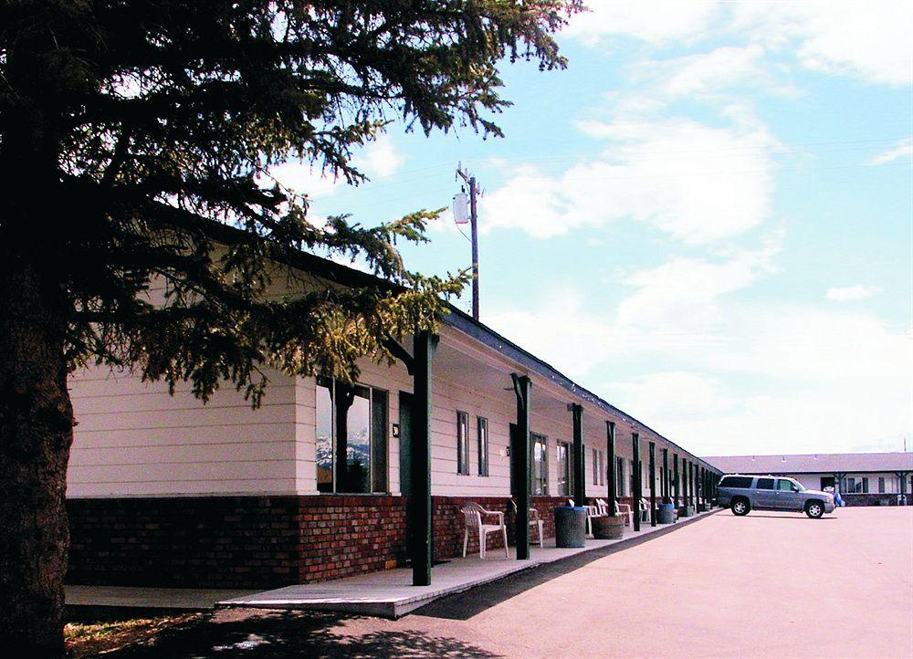 Bridgeport Inn Exterior photo