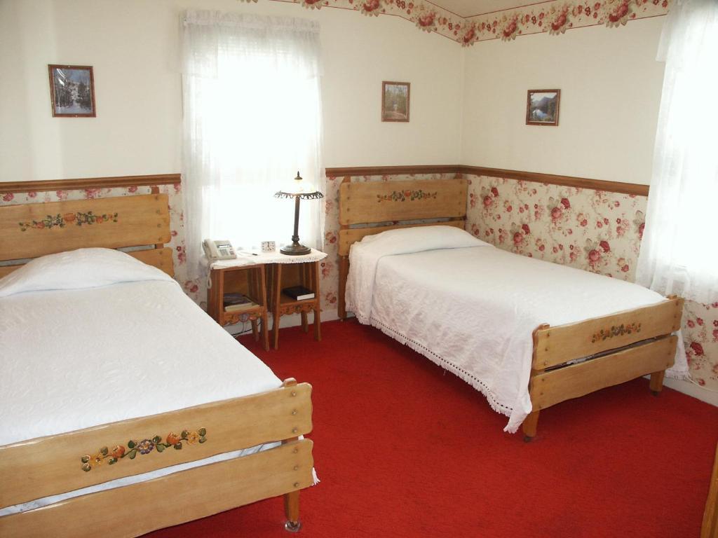 Bridgeport Inn Room photo